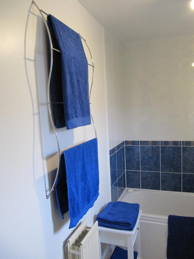 Cozy Off Road 2 Bedroom Cottage Apartment With Free Wi-Fi And Private Parking Glasgow Extérieur photo