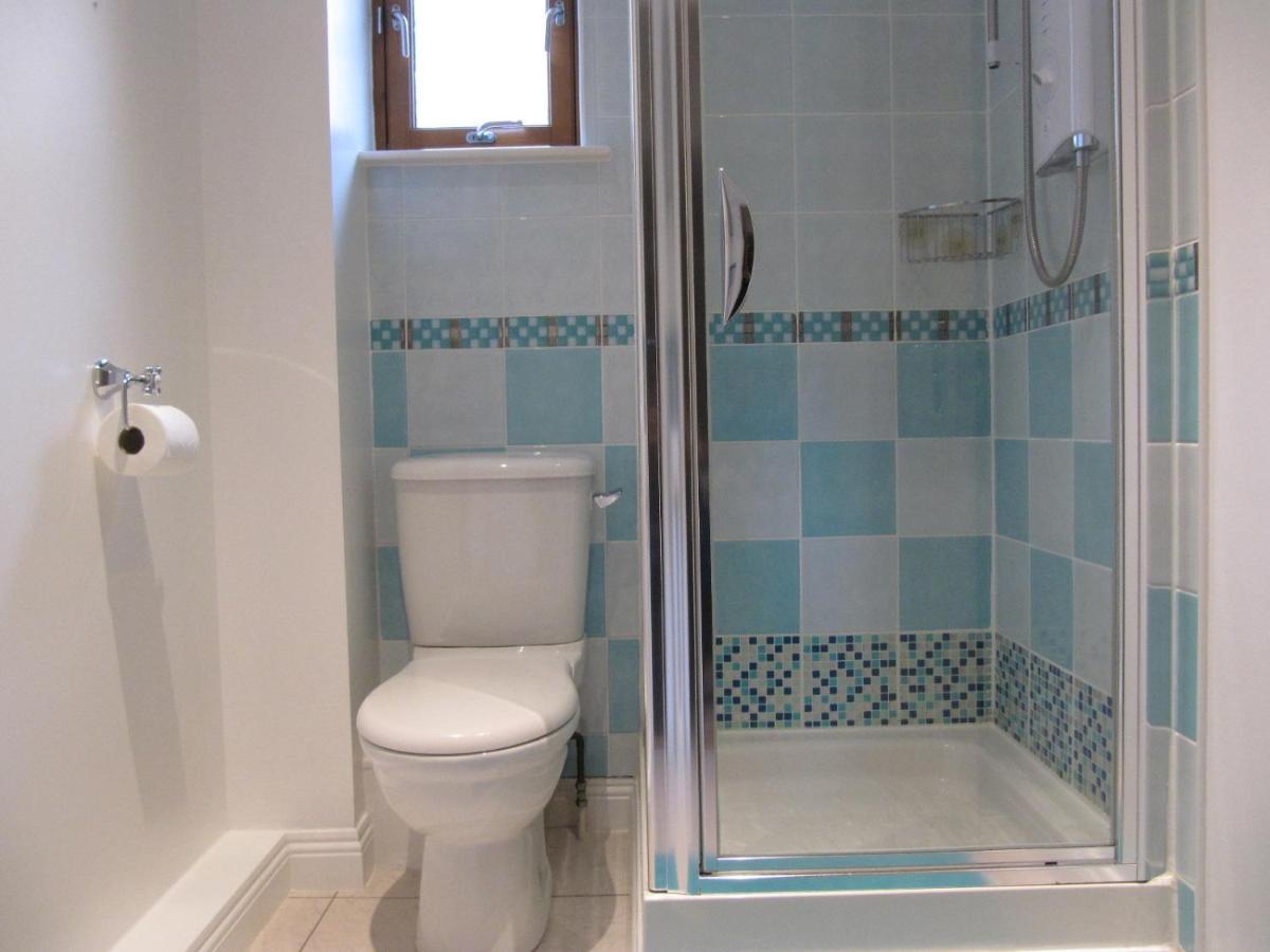 Cozy Off Road 2 Bedroom Cottage Apartment With Free Wi-Fi And Private Parking Glasgow Extérieur photo