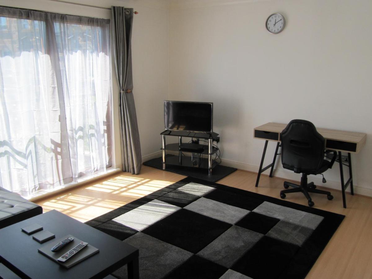 Cozy Off Road 2 Bedroom Cottage Apartment With Free Wi-Fi And Private Parking Glasgow Extérieur photo