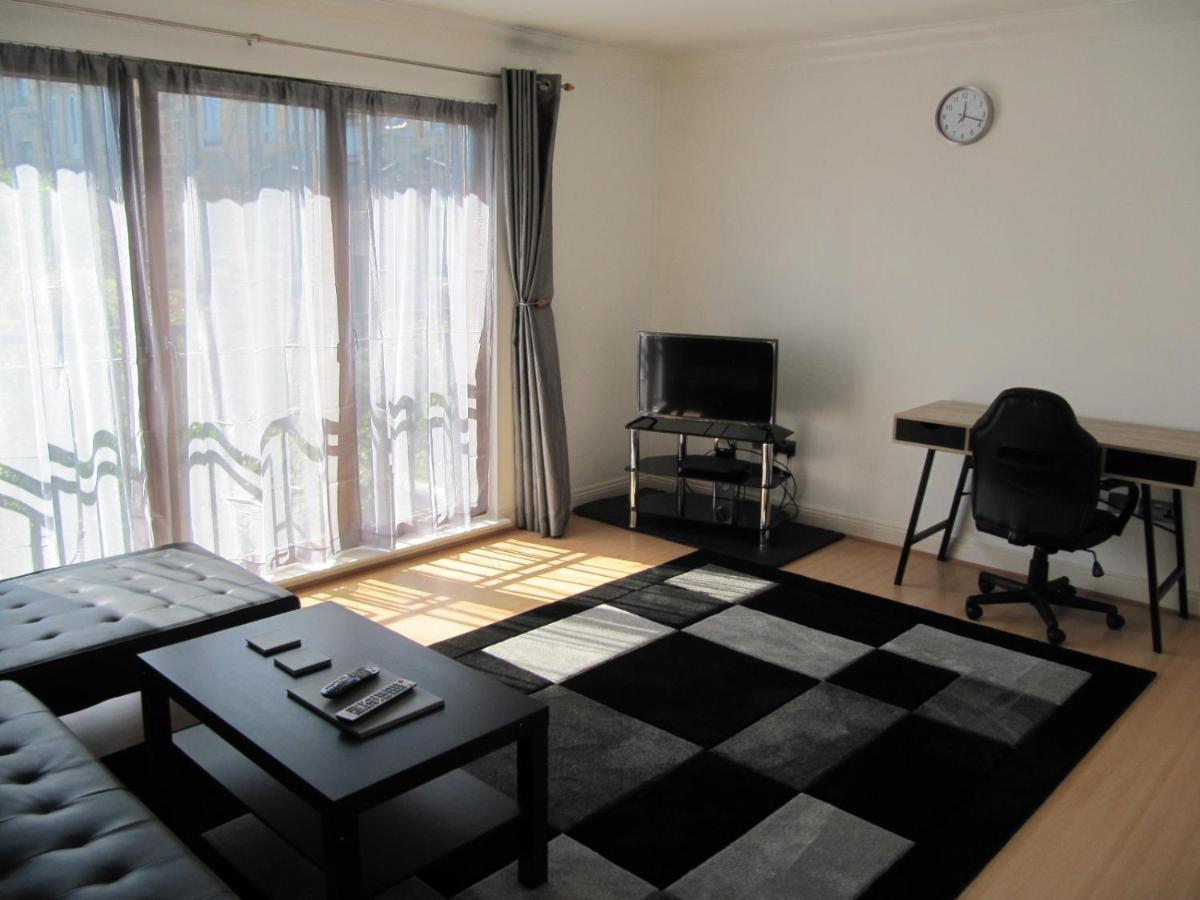 Cozy Off Road 2 Bedroom Cottage Apartment With Free Wi-Fi And Private Parking Glasgow Extérieur photo