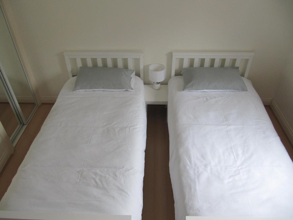 Cozy Off Road 2 Bedroom Cottage Apartment With Free Wi-Fi And Private Parking Glasgow Extérieur photo