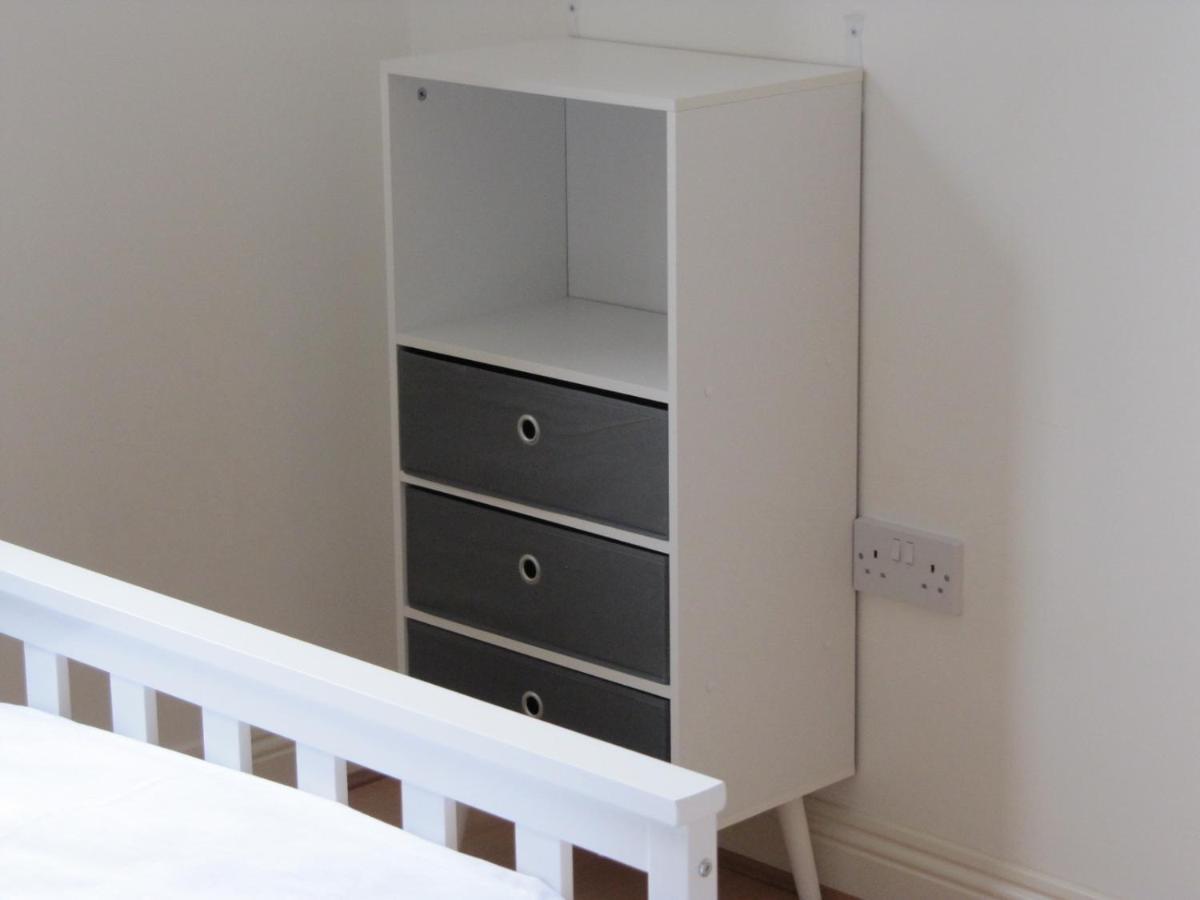 Cozy Off Road 2 Bedroom Cottage Apartment With Free Wi-Fi And Private Parking Glasgow Extérieur photo